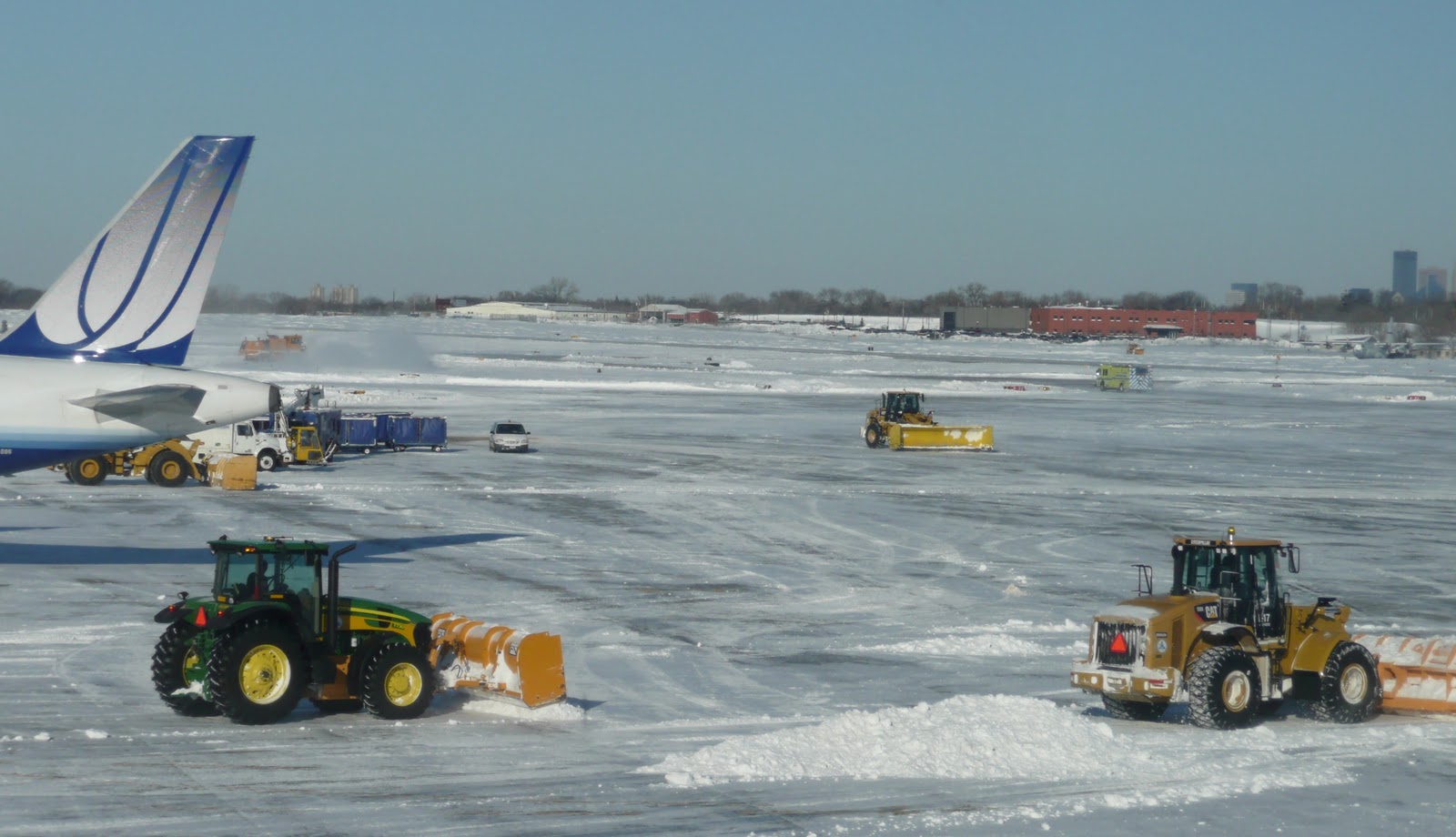 Photo a Day in Saint Paul / Minneapolis How many snow plows...?