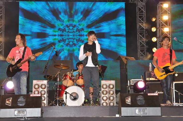 Power Station and Singer Tank Performing in Malaysia