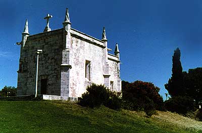 [capela_exterior01.jpg]