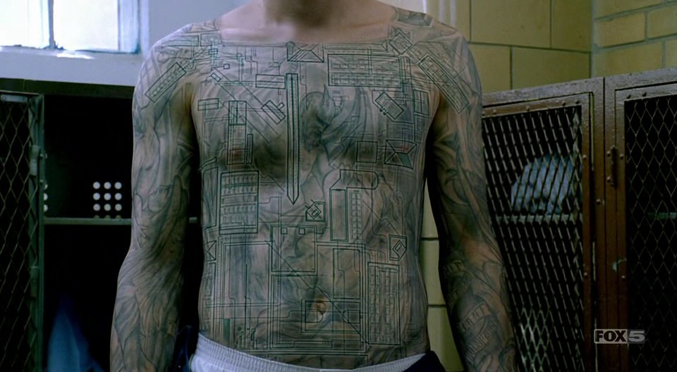 Il tatuaggio di Michael con la planimetria di Fox River (front)