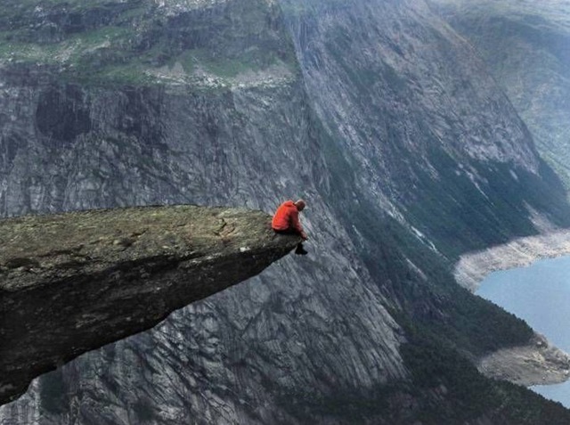 [mind+the+gap+dont+do+it.jpg]