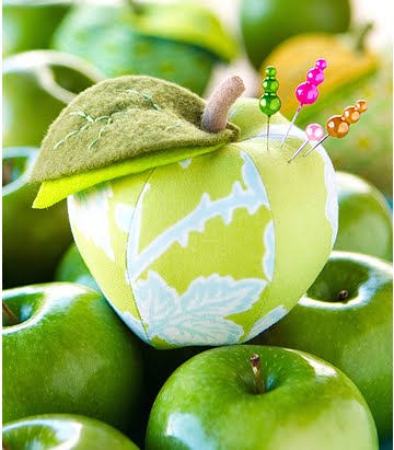 [apple+pin.jpg]