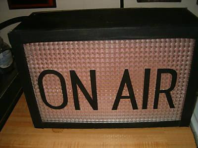 Espacio Moratín 20: Lámpara de estudio de radio. On air. Detroit USA. 1940