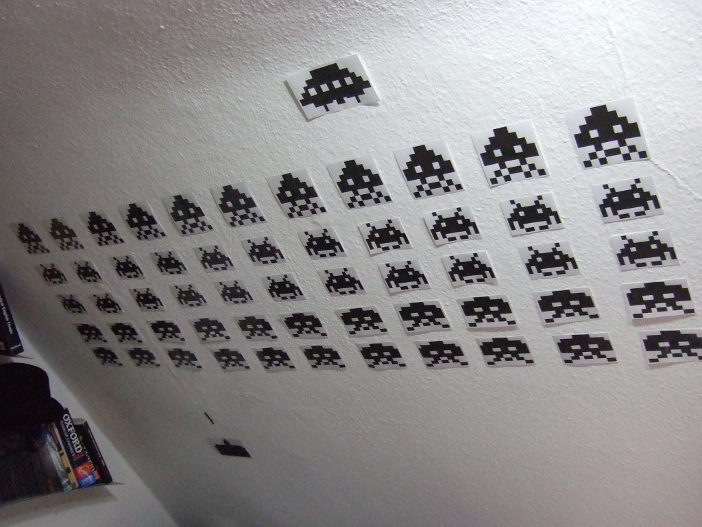 [space+invaders+analogico.jpg]