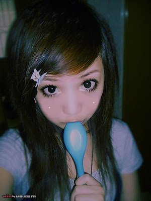 http://1.bp.blogspot.com/_EcnS4VWJ3Mg/SgjmWMl2tkI/AAAAAAAAAt8/BnWCvjbOemE/s400/asian-emo-girl9.jpg