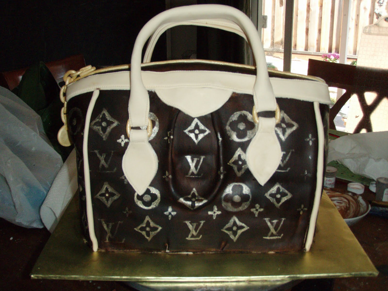 Pam&#39;s Custom Cakes: Louis Vuitton Purse