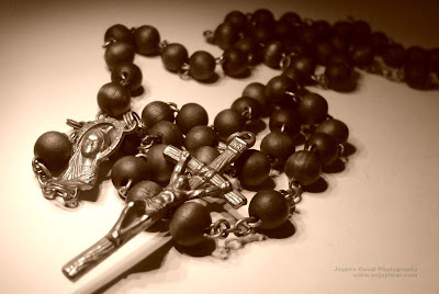 the rosary, rosary, rosario, virgin mary, novena, photography, macro, nature, art, camera, sony ericsson, jaypee david, enjayneer, jaytography, k810i