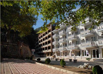 [yeni_caglayan_otel.jpg]