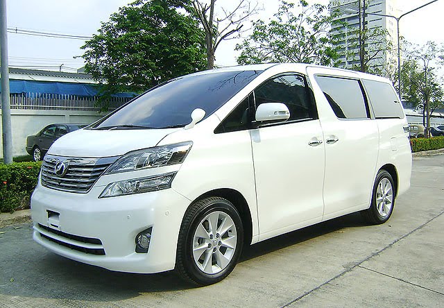 Toyota vellfire 2010
