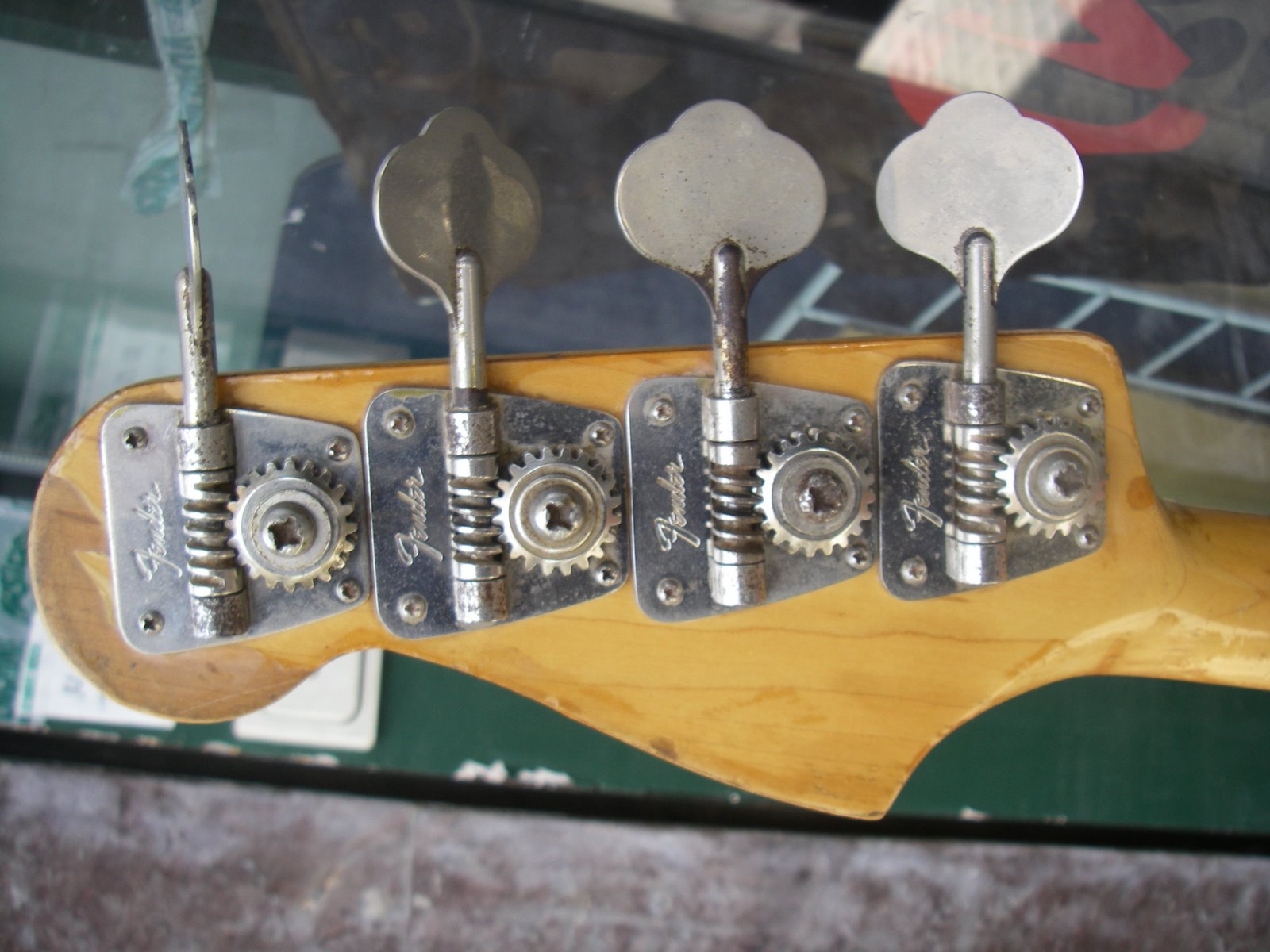 [fender.jazz.bass.fretless.IMGP5955+(2).JPG]