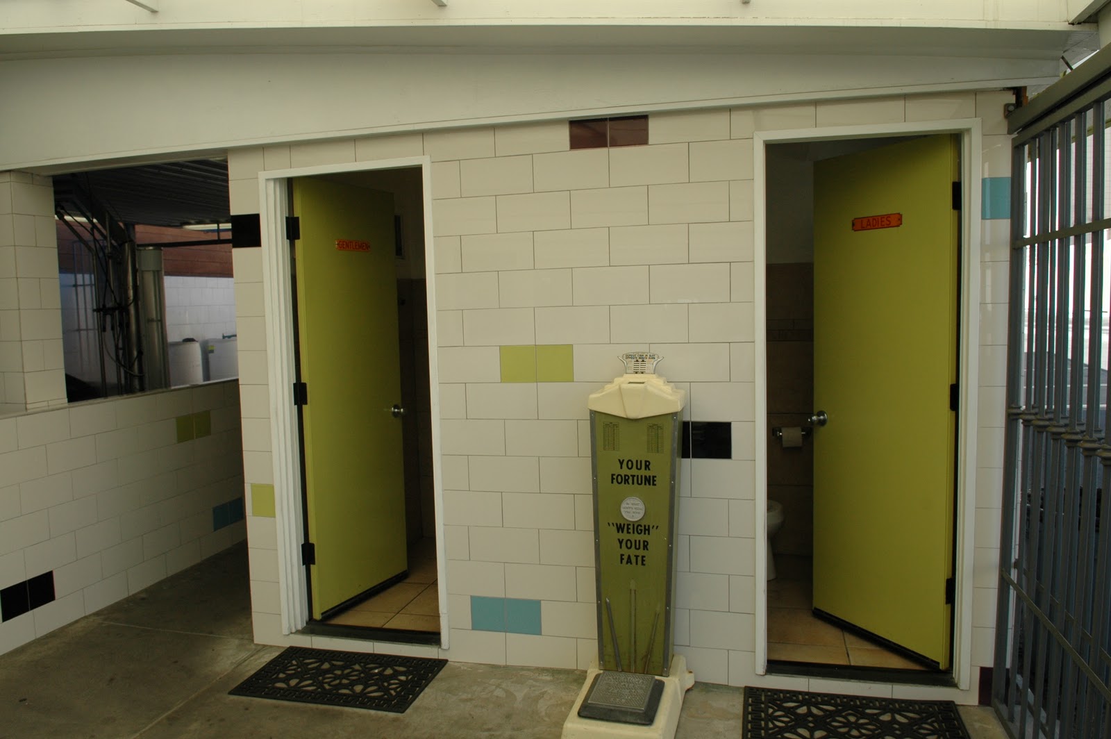 roadbook 2/'63-911SC westbound NM/AZ/CA-11/2010: Looking for Frank