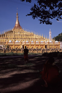 The awesome Thanboddhay Pagoda