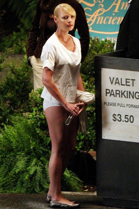 Katherine Heigl caught with her trousers down