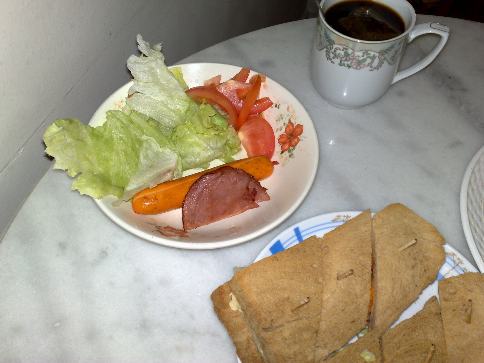 [MixedBreadBreakfast_02.jpg]