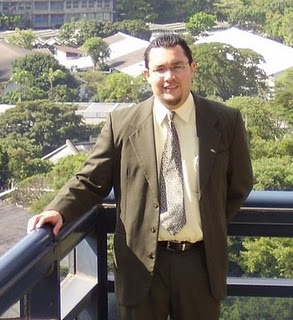 Diplomado Gobernabilidad Democrática José Antonio Rosas, Director