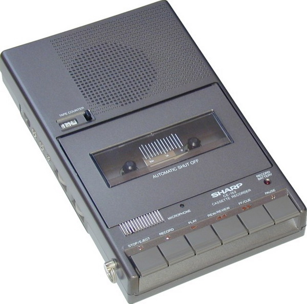 Ancien Magnétophone De Cassette De Musique Rétro Avec Bande Magnétique