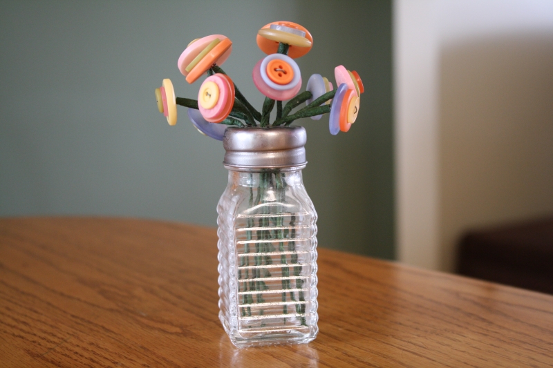 How to Make a Button Bouquet-in a Salt & Pepper Shaker! - Aubree Originals