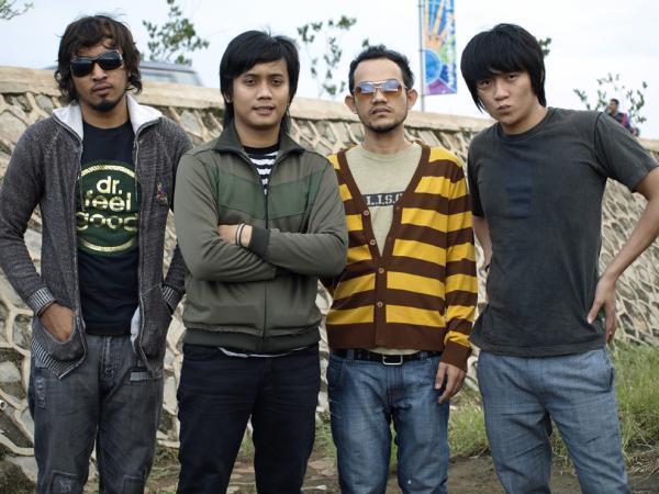 Download Seventeen Jaga Selalu Hatimu Ahmad Soni