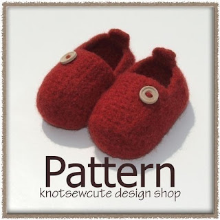 Online Crochet Patterns | Crochet Slipper Socks Pattern