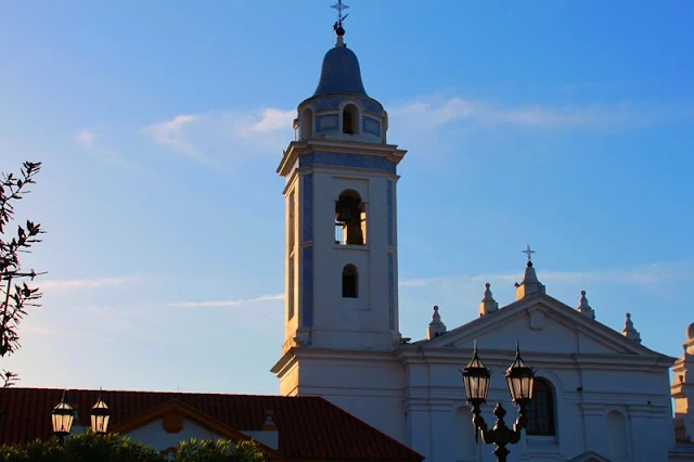 Campanario de Iglesia del Pilar en Recoleta,Argentina.