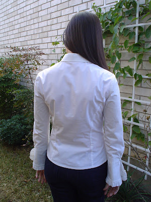 Amanda's Adventures in Sewing: McCalls 5471 - White blouse w/ ruffle cuffs