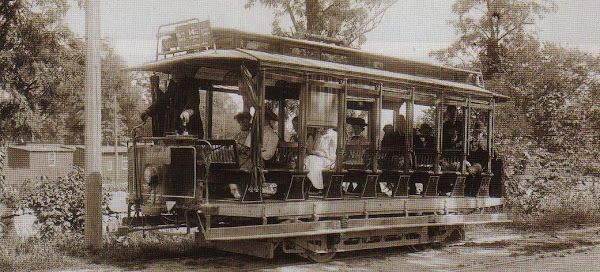 Trolley on it's run, 1910