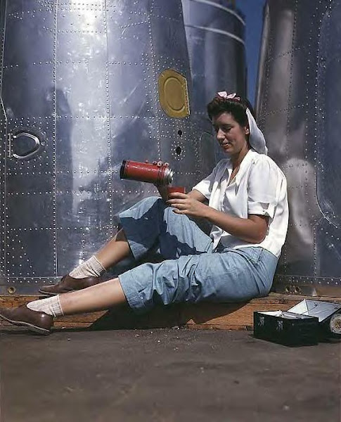 Girl at lunch, Douglas Aircraft Co., Long Beach, Ca., 1942