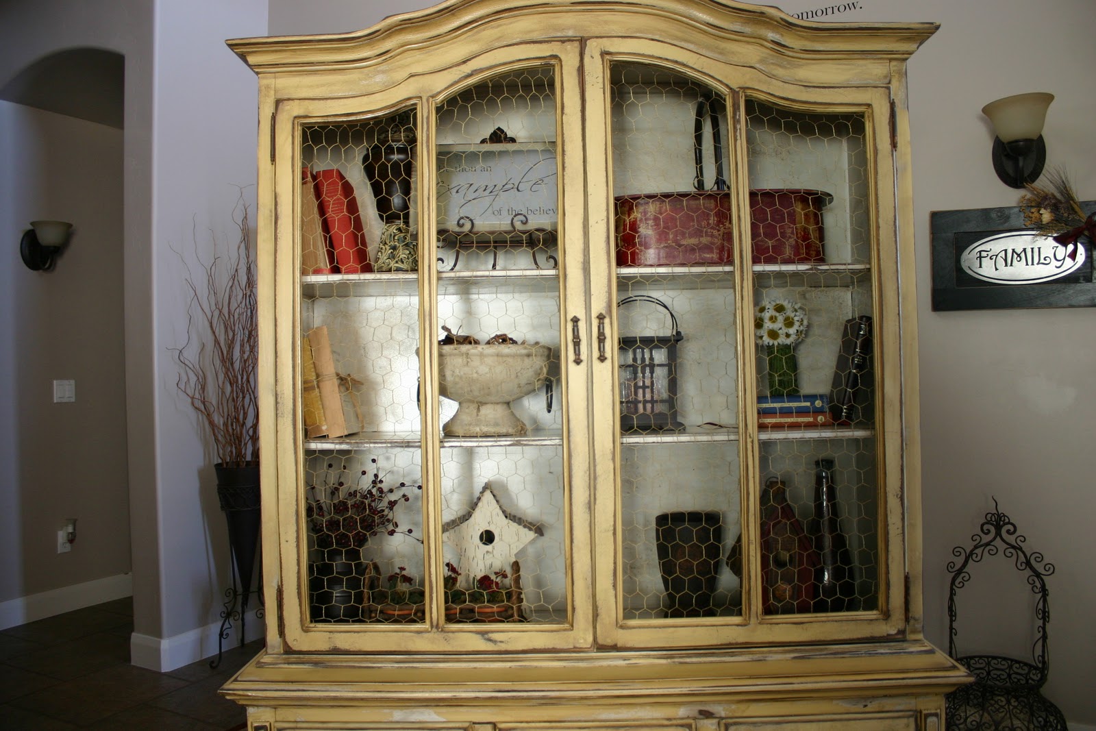 Doubletake Decor Urban style Hutch