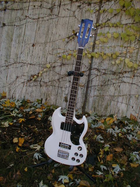 Gibson eb3 2024 slotted headstock