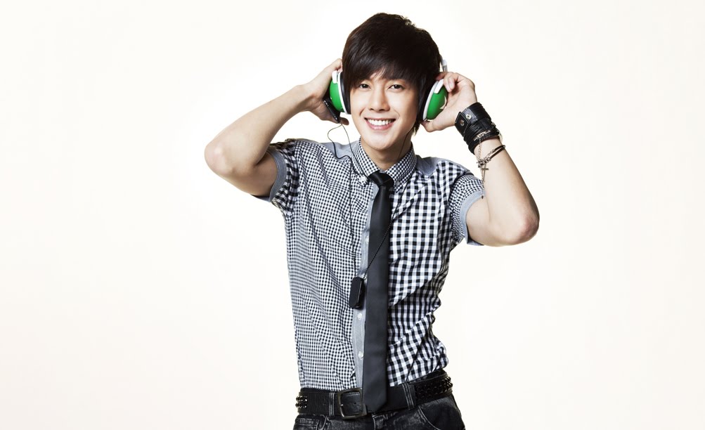 Im david. David is huppy. Kim hyun joong his habit. I am david 2003 poster. Creed tactical genius.