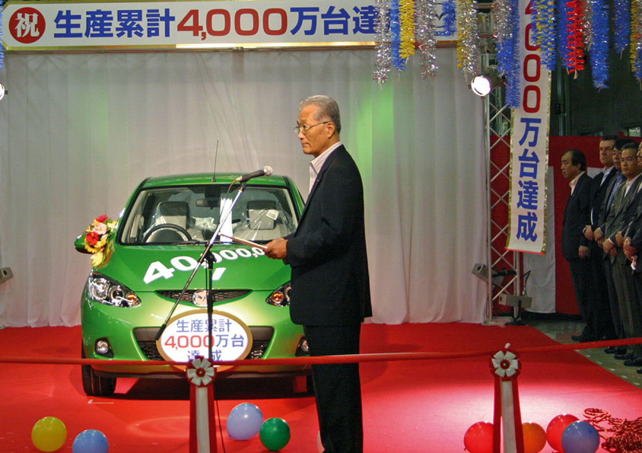 [rezza foournito_Mazda40m.jpg]