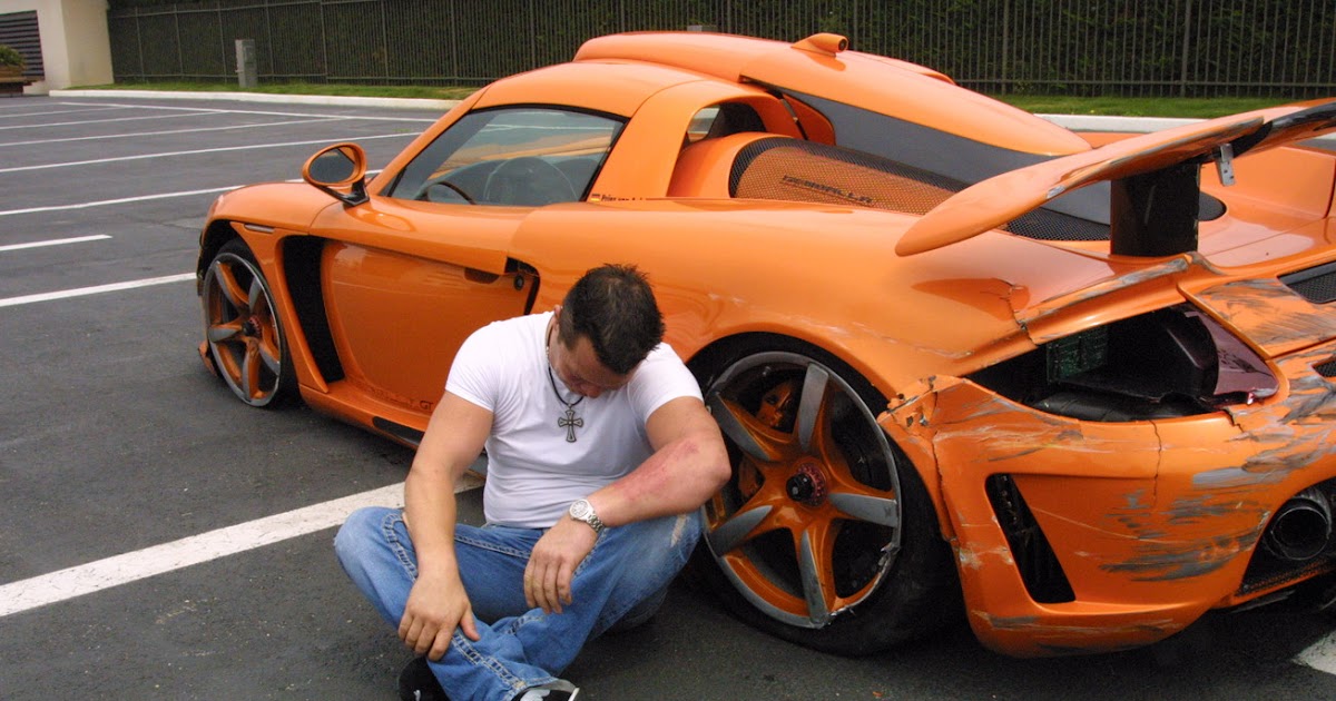Porsche Carrera gt авария