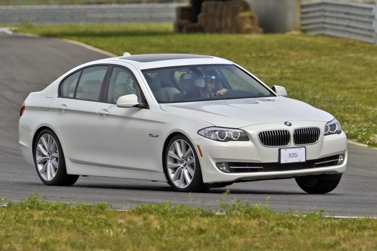 Р‘РњР’ 535i