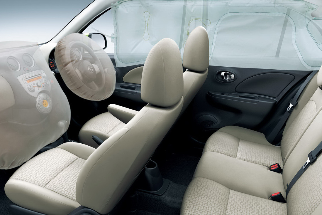 Nissan March Bolero 2010