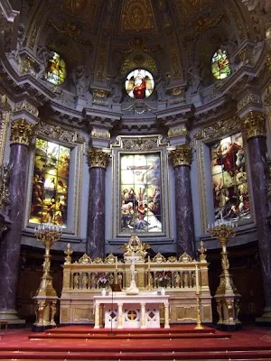 golden altar