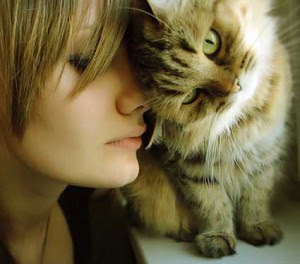 cat-woman-