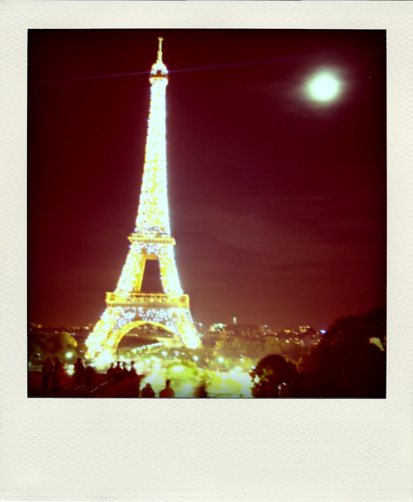 WOWmeParis Paris by night