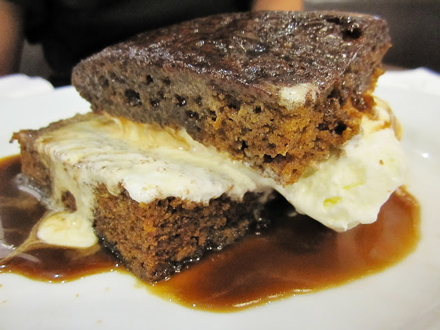 sticky date toffee pudding