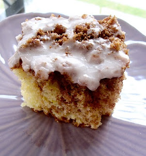Chocolate Therapy: Cinnamon Roll Cake