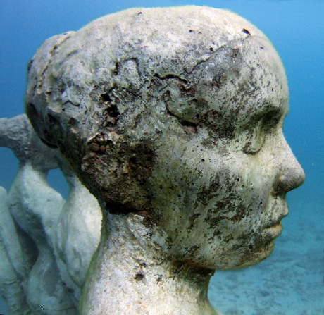 [underwater_sculptures_08.jpg]