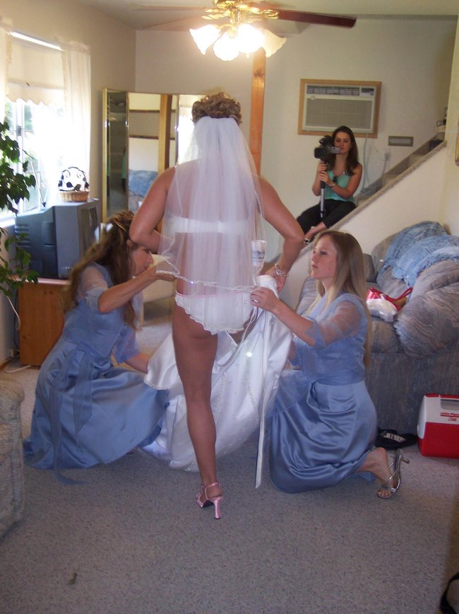 [brides_in_underwear_18.jpg]