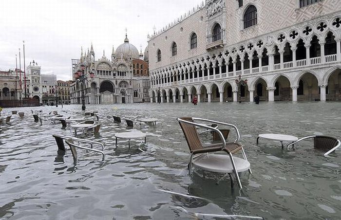 [Venice_Under_Water_14.jpg]