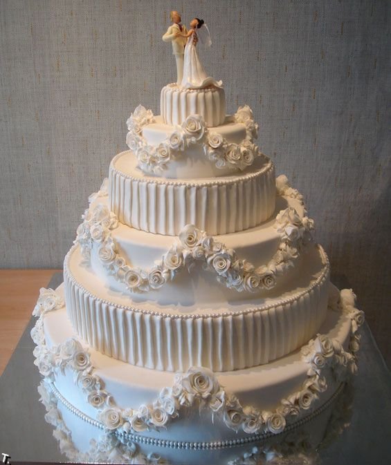 [russian_wedding_cakes_31.jpg]