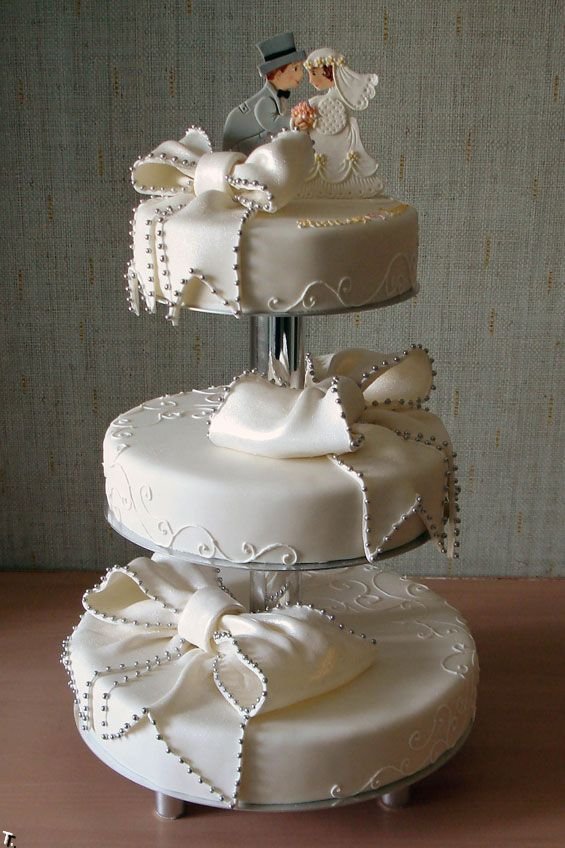 [russian_wedding_cakes_10.jpg]