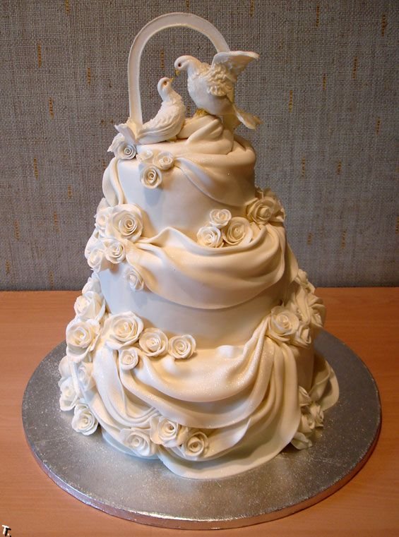 [russian_wedding_cakes_06.jpg]