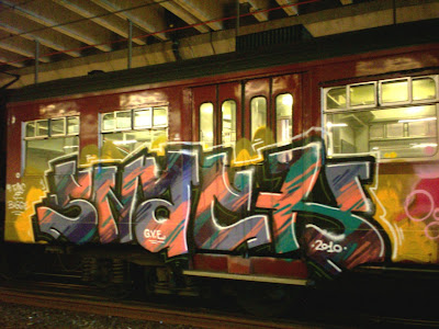 Tupac Biggie graffiti