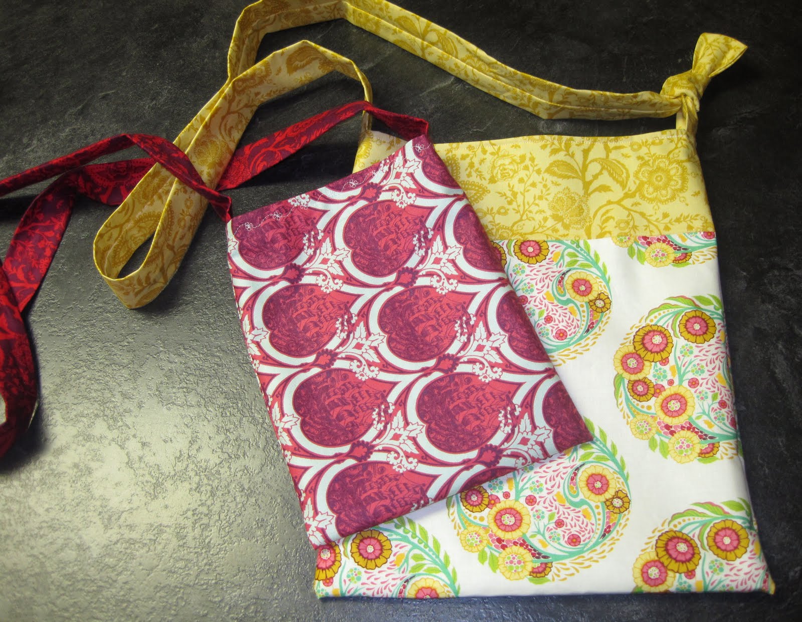 Keep It Simple Stef: Simple Shoulder/Sling Purse - from a FREE pattern