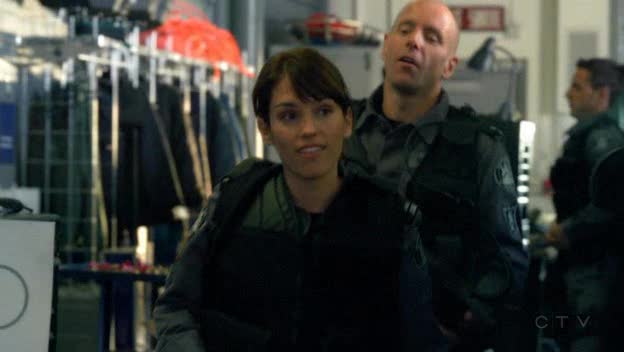 [Amy+Jo+Johnson+Flashpoint+4.jpg]