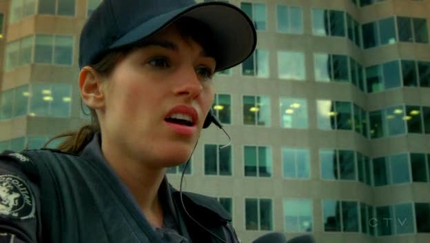 [Amy+Jo+Johnson+Flashpoint+10.jpg]