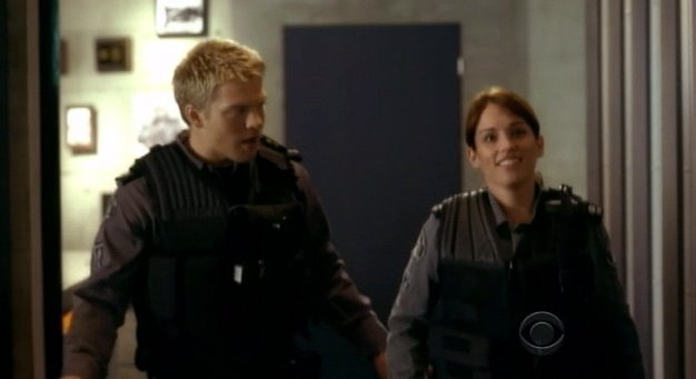 [Jules_Flashpoint+1x3+-+3.jpg]